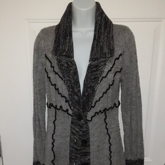 Small, Long Knit Sweater * Check Measurements * Grey * Like New * Tall, Med, Reg - Picture 4 of 14